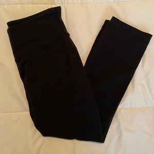 Black Lululemon Cropped Leggings